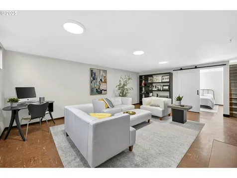 2963 SW Sunset Boulevard Portland OR 97239