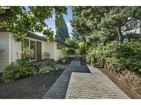 2963 SW Sunset Boulevard Portland OR 97239
