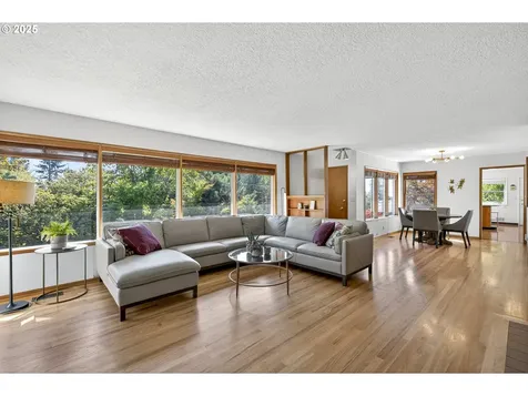 2963 SW Sunset Boulevard Portland OR 97239