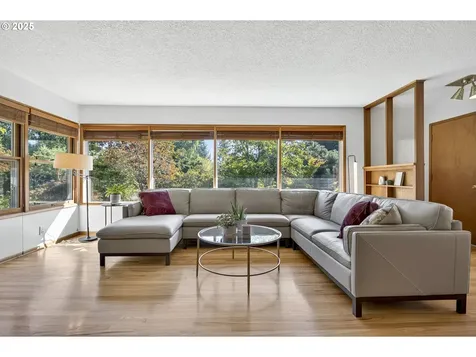 2963 SW Sunset Boulevard Portland OR 97239