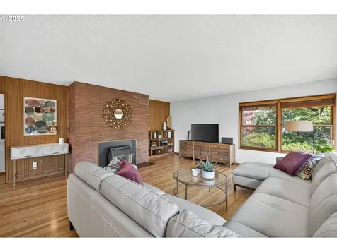 2963 SW Sunset Boulevard Portland OR 97239