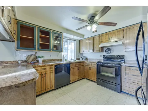 548 16th Street Springfield OR 97477