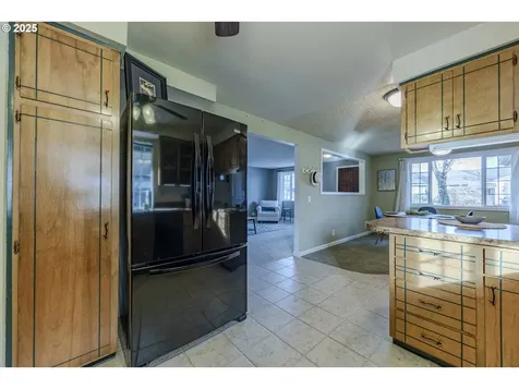 548 16th Street Springfield OR 97477