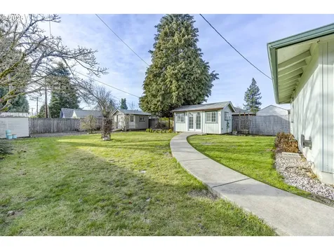 548 16th Street Springfield OR 97477