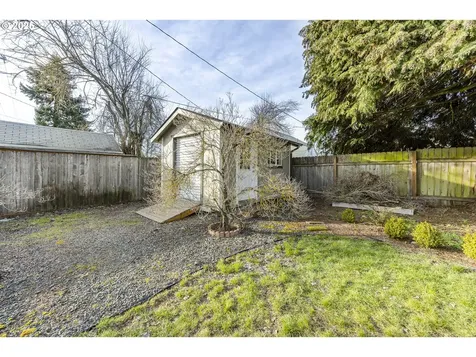 548 16th Street Springfield OR 97477