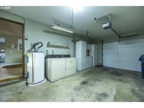 548 16th Street Springfield OR 97477