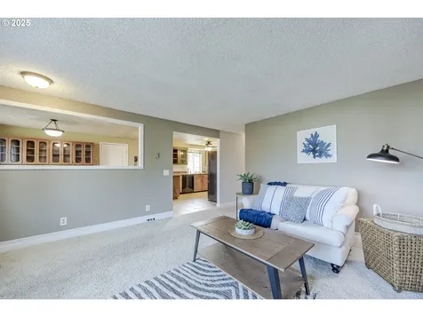 548 16th Street Springfield OR 97477