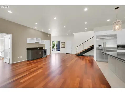 1939 Lakeview Drive Eugene OR 97408