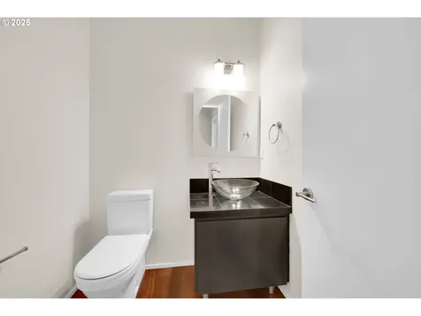 1939 Lakeview Drive Eugene OR 97408