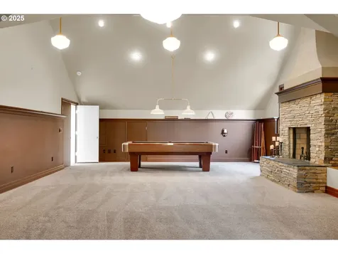 1939 Lakeview Drive Eugene OR 97408