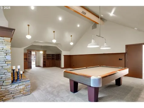 1939 Lakeview Drive Eugene OR 97408