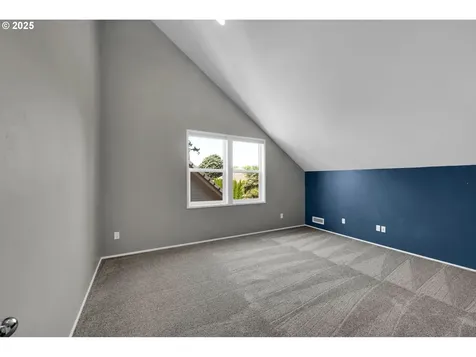 1939 Lakeview Drive Eugene OR 97408