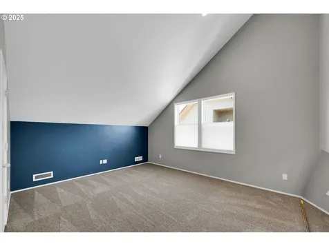 1939 Lakeview Drive Eugene OR 97408