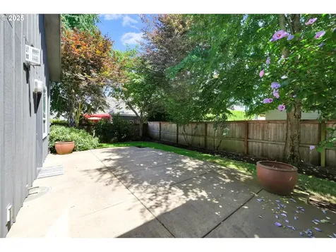 1939 Lakeview Drive Eugene OR 97408