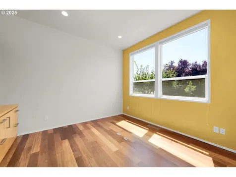 1939 Lakeview Drive Eugene OR 97408