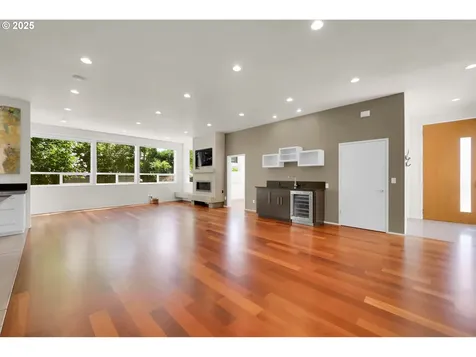 1939 Lakeview Drive Eugene OR 97408