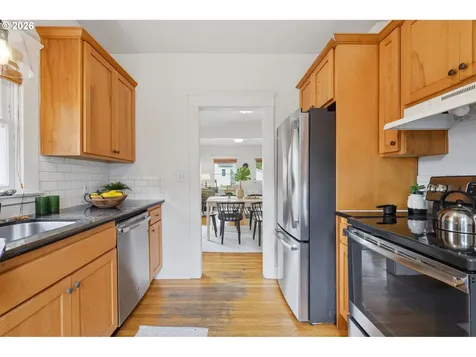 3716 SE Grant Court Portland OR 97214