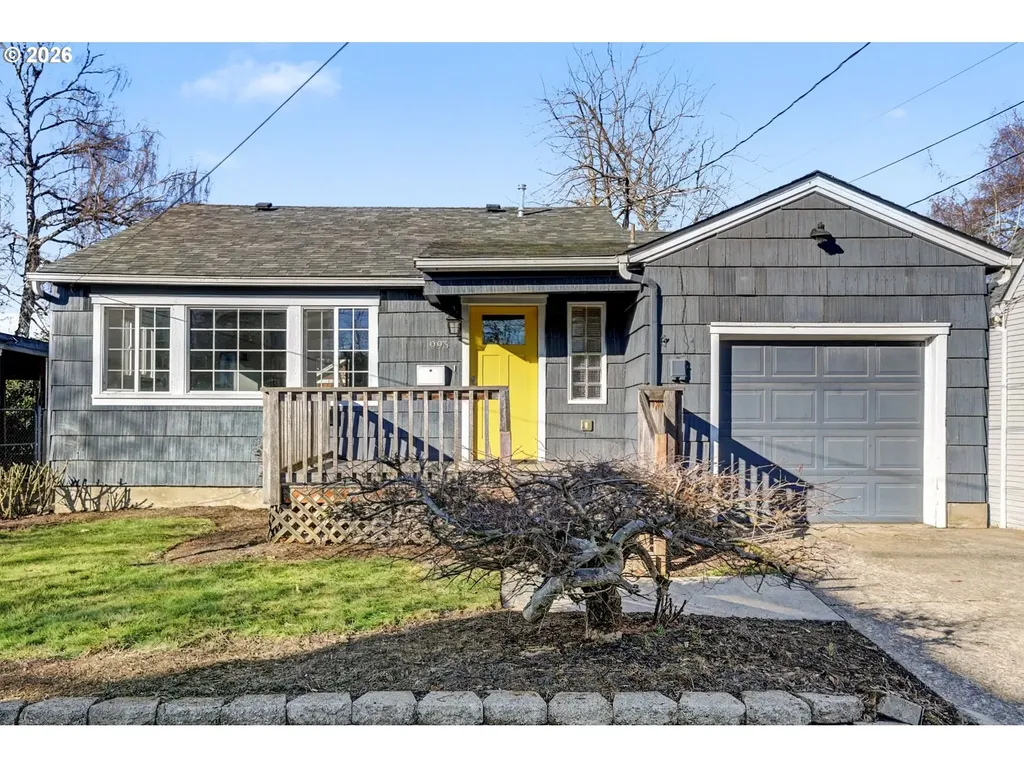 995 985 Garnet Street NE Salem OR 97301