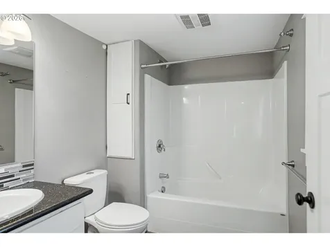 995 985 Garnet Street NE Salem OR 97301