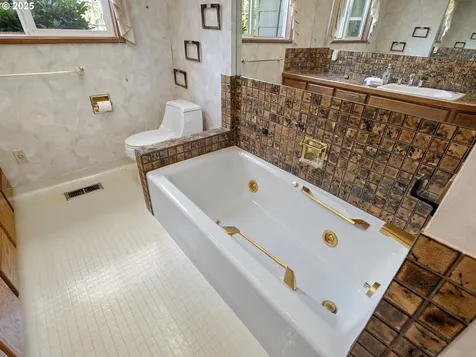 6002 E Evergreen Boulevard Vancouver WA 98661