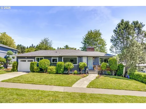 6220 SW 45th Avenue Portland OR 97221