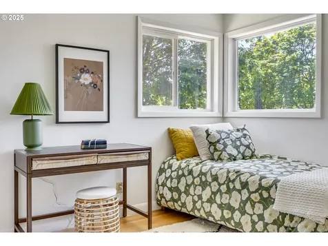 6220 SW 45th Avenue Portland OR 97221