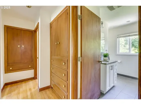 6220 SW 45th Avenue Portland OR 97221