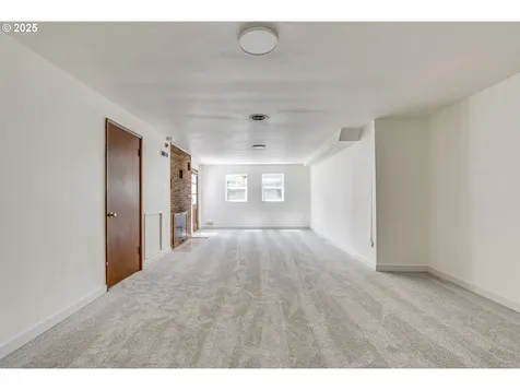 6220 SW 45th Avenue Portland OR 97221