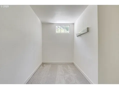 6220 SW 45th Avenue Portland OR 97221