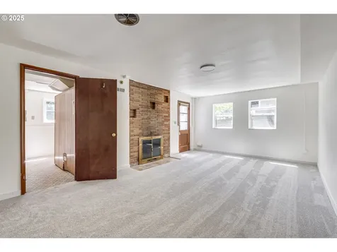 6220 SW 45th Avenue Portland OR 97221