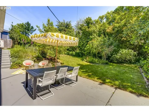6220 SW 45th Avenue Portland OR 97221