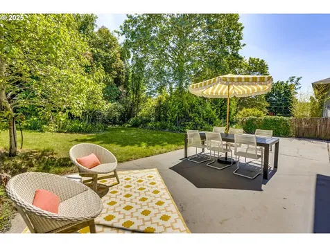 6220 SW 45th Avenue Portland OR 97221