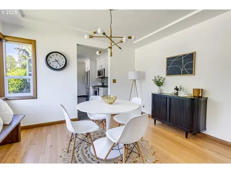 6220 SW 45th Avenue Portland OR 97221