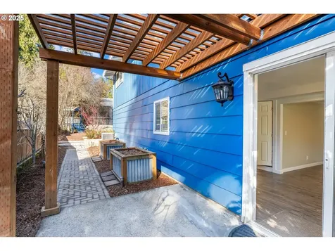 10975 SW Park Street Portland OR 97223