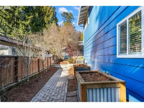 10975 SW Park Street Portland OR 97223