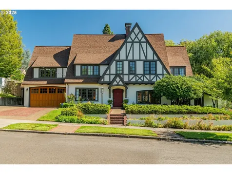 6820 SE 29th Avenue Portland OR 97202