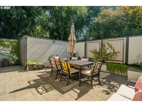 6820 SE 29th Avenue Portland OR 97202