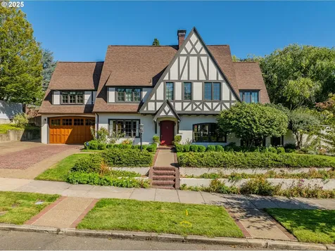 6820 SE 29th Avenue Portland OR 97202