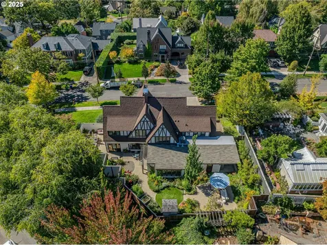 6820 SE 29th Avenue Portland OR 97202