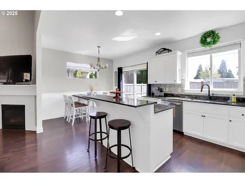180 SW Quince Street Junction City OR 97448