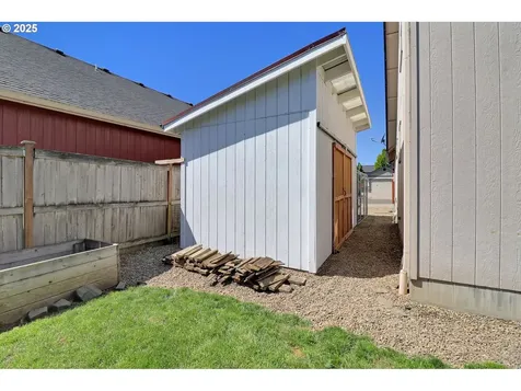 180 SW Quince Street Junction City OR 97448