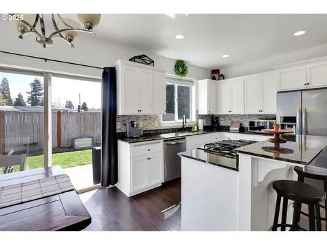 180 SW Quince Street Junction City OR 97448