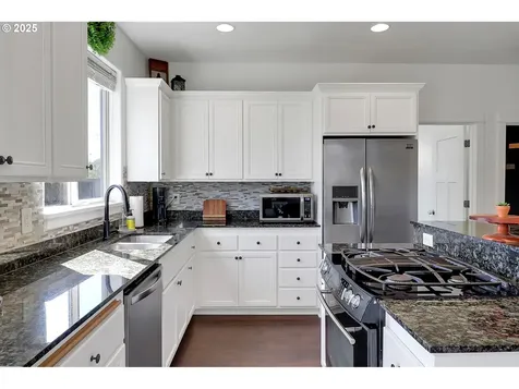 180 SW Quince Street Junction City OR 97448