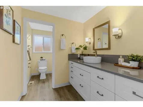 15802 SE 27th Circle Vancouver WA 98683