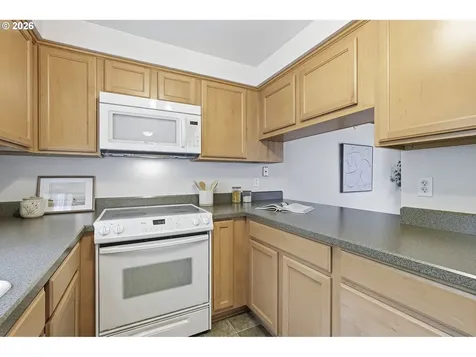 5403 SW Vacuna Street Portland OR 97219