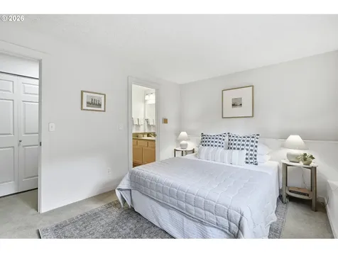 5403 SW Vacuna Street Portland OR 97219