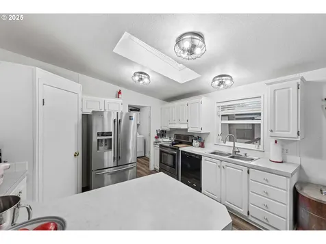 540 Shorepines Place Coos Bay OR 97420