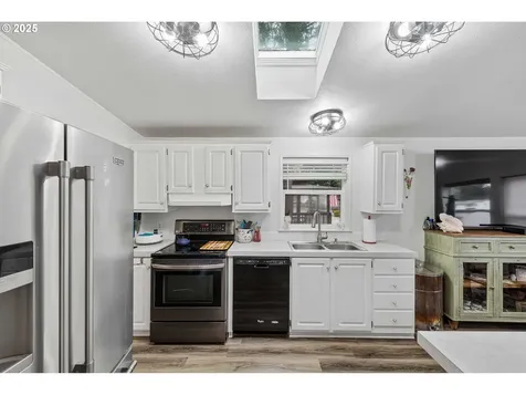 540 Shorepines Place Coos Bay OR 97420