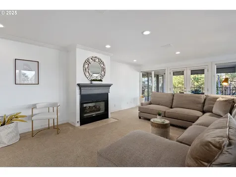 1040 SW Myrtle Drive Portland OR 97201