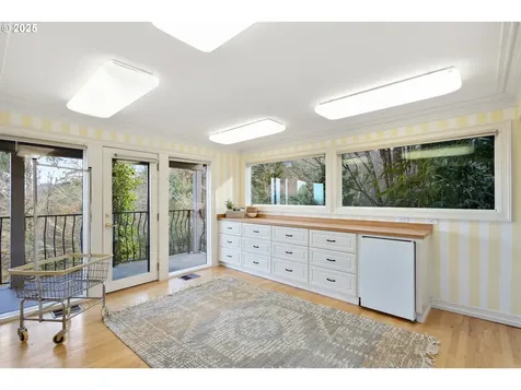 1040 SW Myrtle Drive Portland OR 97201